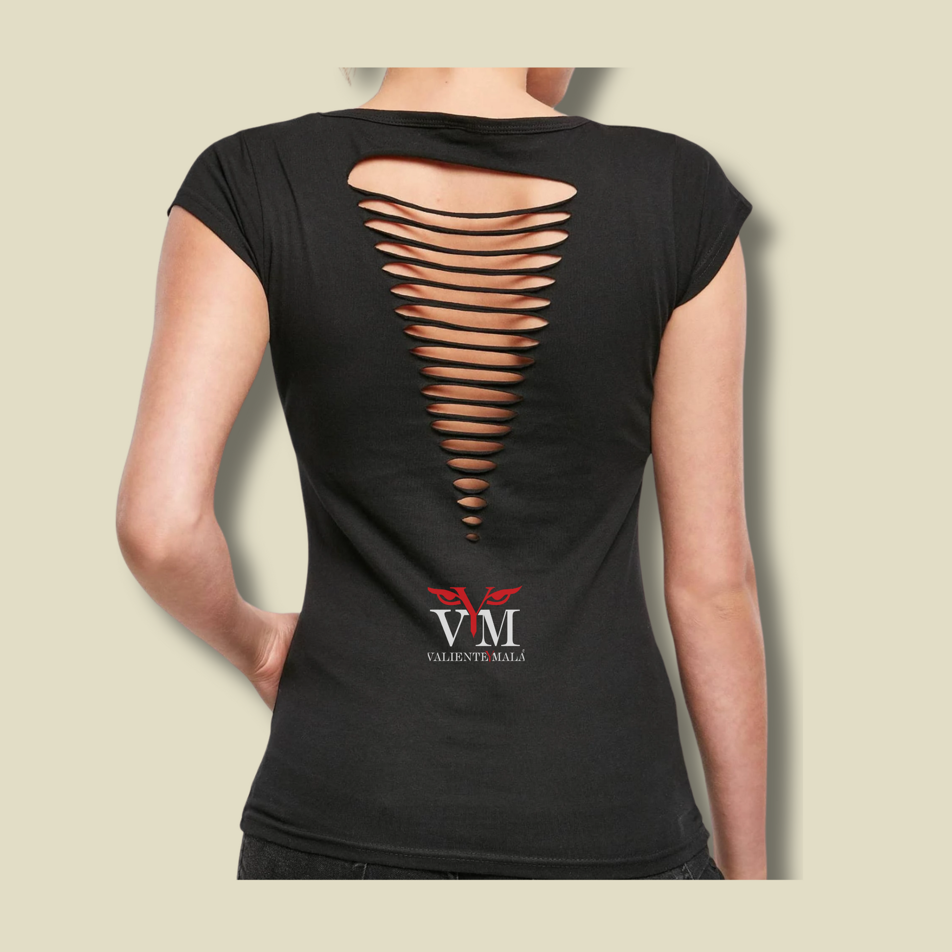 CAMISETA ESPALDA RASGADA MANOS FLAMENCAS